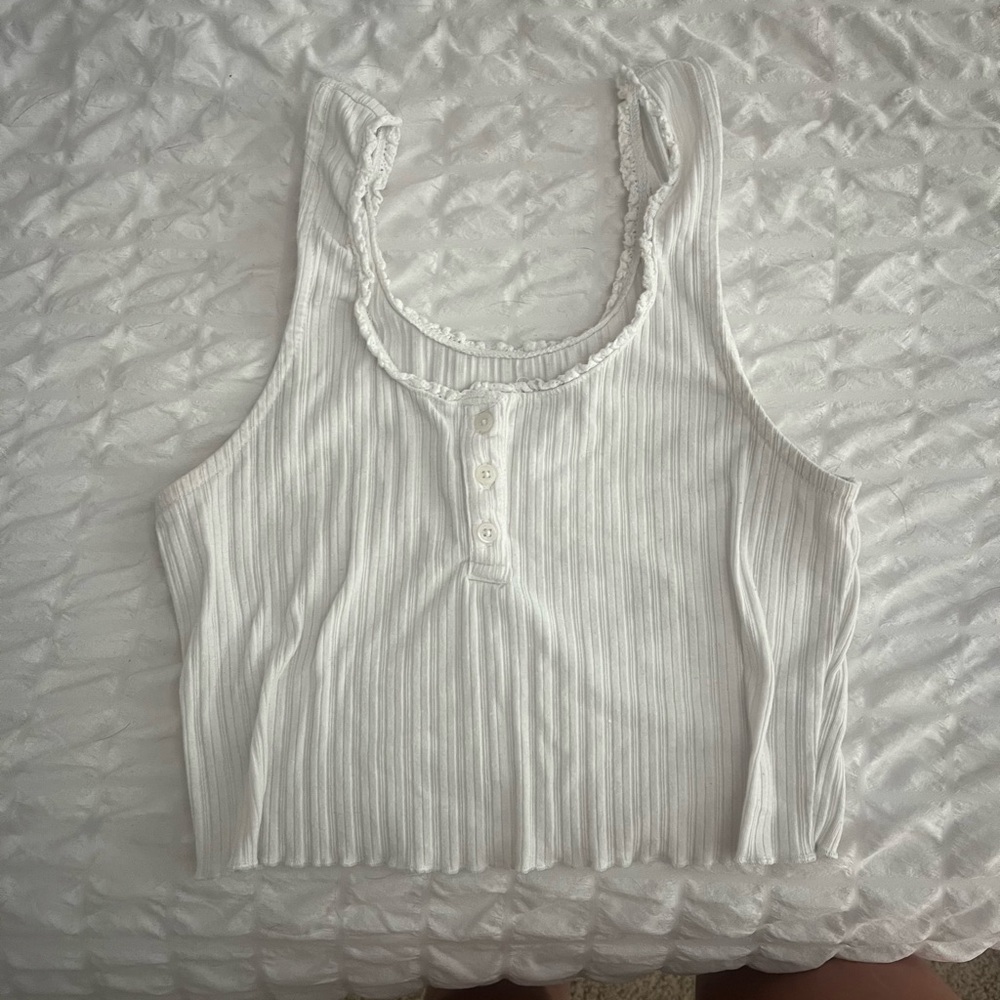white aeropostale cropped tank